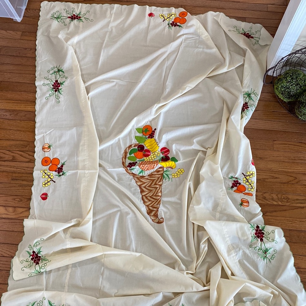 Vintage tablecloth with embroidered cornucopia and fruit/veggies, 64 x 90